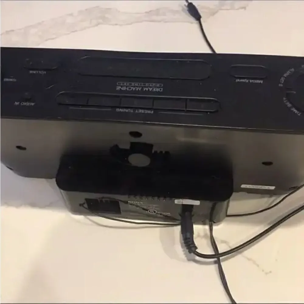Sony Dream Machine FM/AM Clock Radio Dual Alarm ICF-C1iPMK2 iPod iPhone Dock